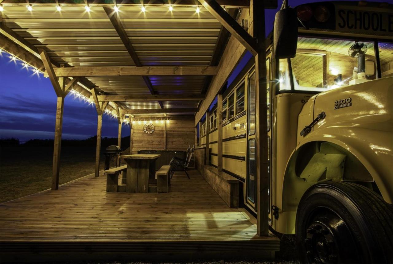 American School Bus - 1 Bedroom - Blossom Farm - Tiers Cross Johnston Esterno foto