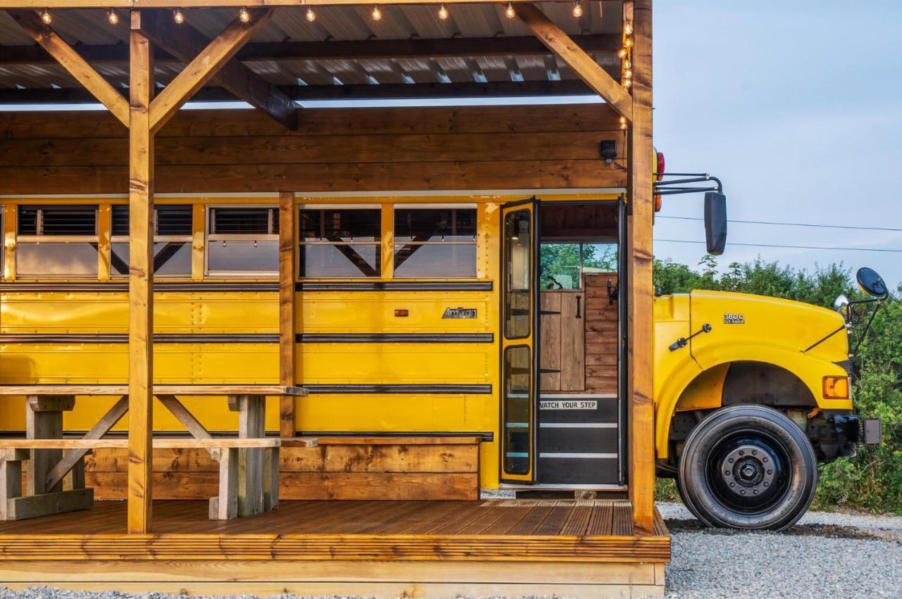 American School Bus - 1 Bedroom - Blossom Farm - Tiers Cross Johnston Esterno foto